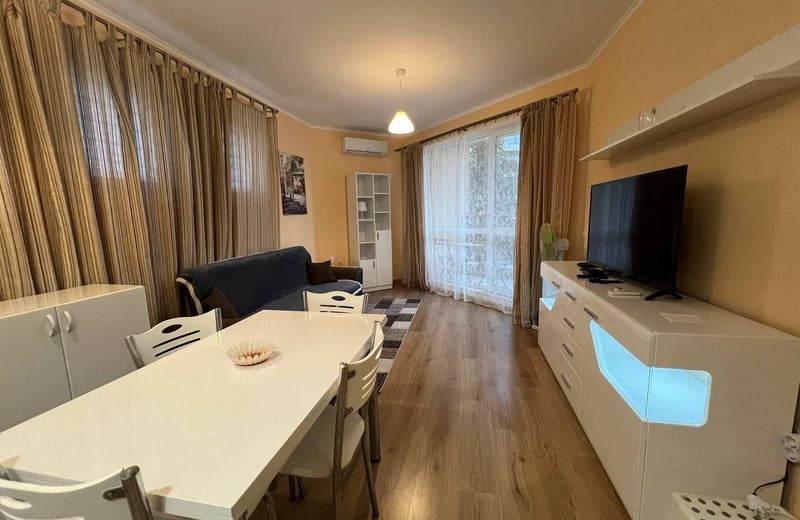 Аренда комфортного 2-комнатного апартамента, Бриз, Варна, Болгария